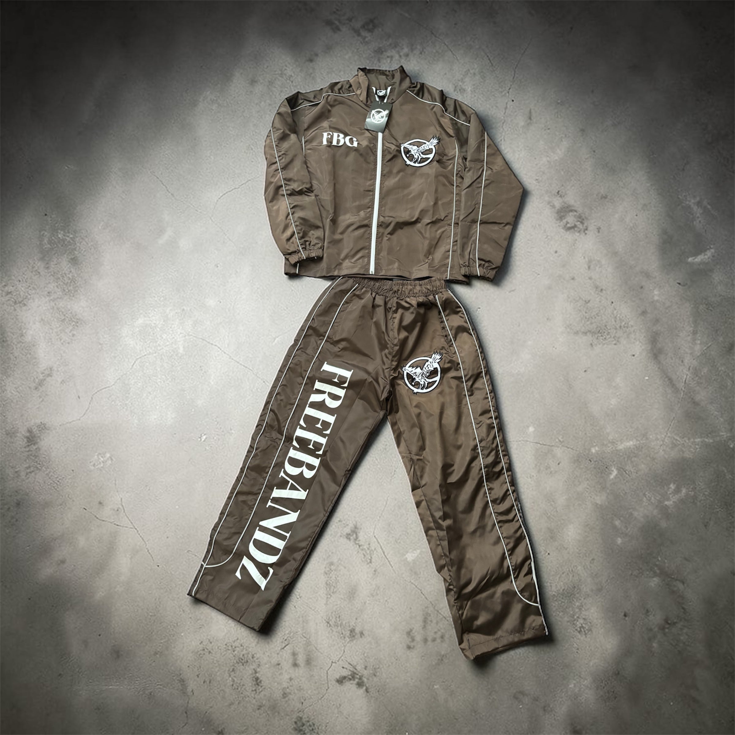 FREEBAND WINDBREAKERS